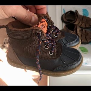 Oshkosh boys  rain boot